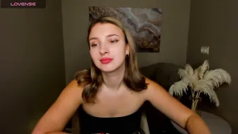 milinafox feet naked