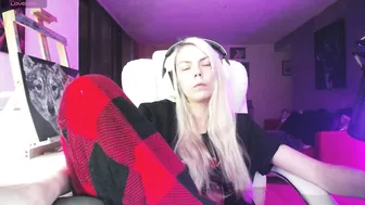 tinykylie shy show