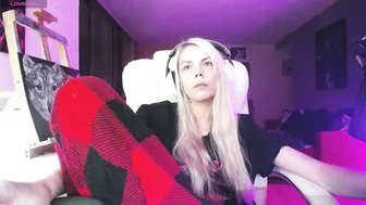 tinykylie shy show