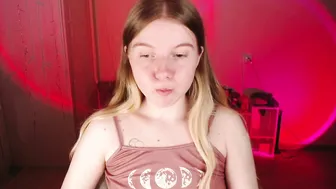 strawberry_juli amateur webcam video (09/08/2025)
