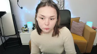 alli_zi 18 - 09/08/2025