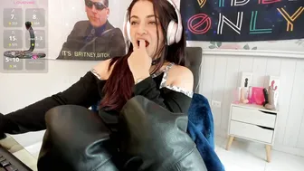 azucenaxxxgp feet 09-08-2025