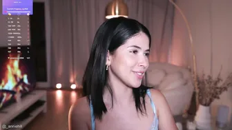 anniehillofficial_ on live cam (09-09-2025)