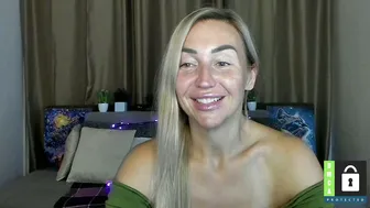 Ay_kiss_jully feet nude on cam