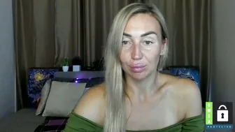 Ay_kiss_jully feet nude on cam