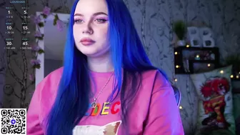Moon_valkyriie posing on cam 07-Mar-25