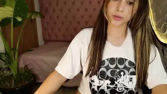 soft_doll_small recorded nude video 19876