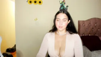violetalee (09-11-2025)