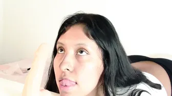 melody24_ smalltits on webcam