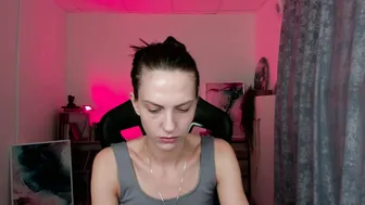 Emilywiled porn sex chat (09-12-2025)