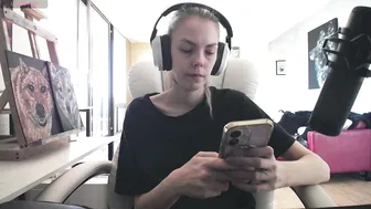 Tinykylie (09/12/2025)