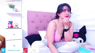vannessa_shy on live cam (09/13/2025)