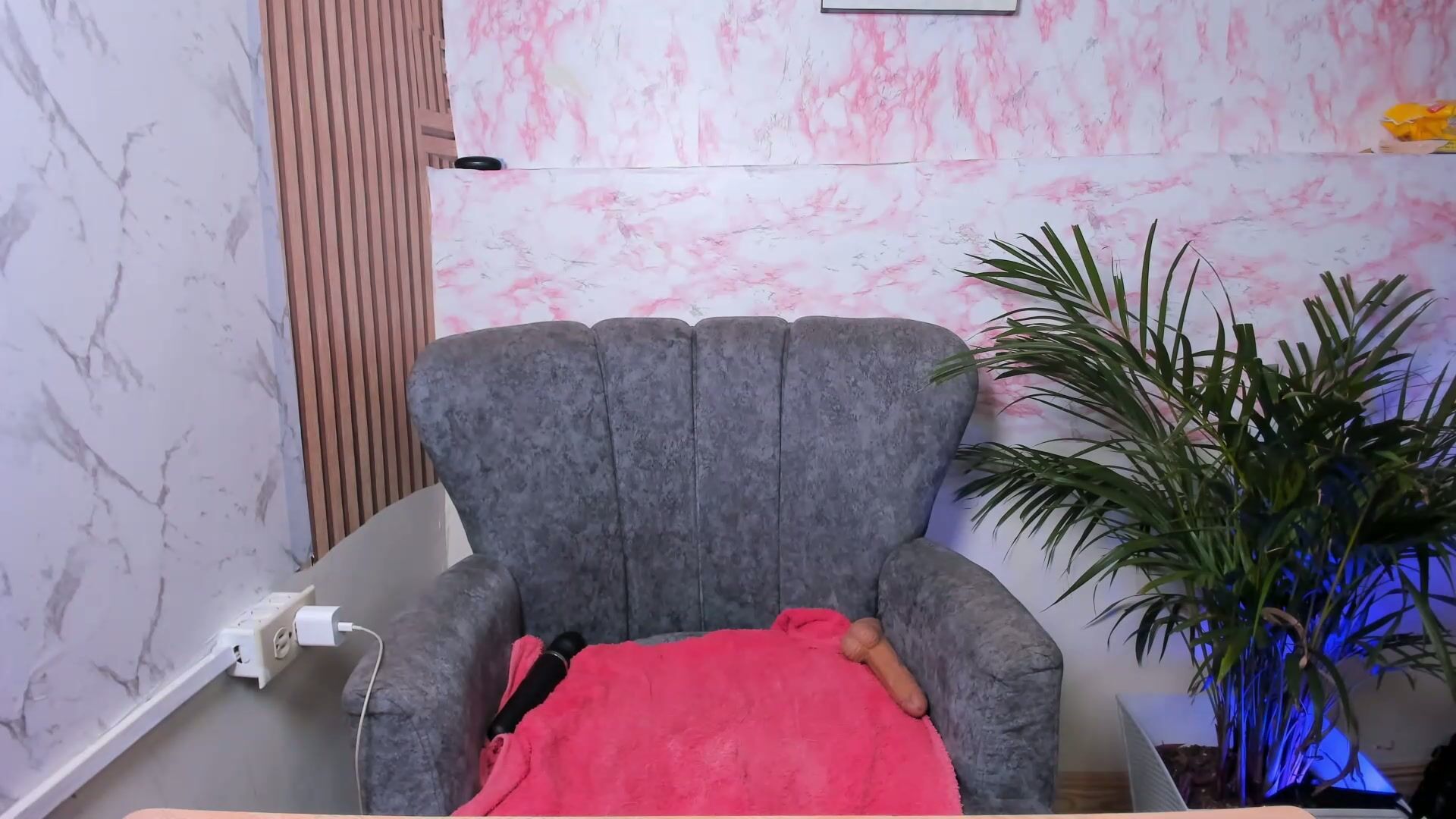 Charlotte_hot47 teen - 09-13-2025