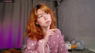 Evaa_moonn_ cam video 13-Sep-25