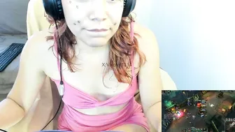 Vaioletuwu smalltits - 09-14-2025