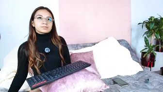 Jules_n_gia porn chat - (09/15/2025)