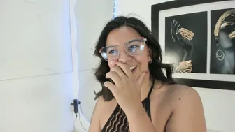 Emilyy_cooperr domination nude cam
