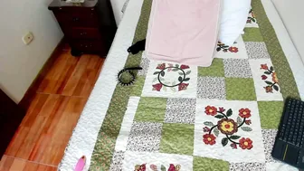 Saucy_zaren posing on webcam 09-16-2025