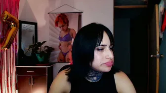 Tinnadawson feet chat sex