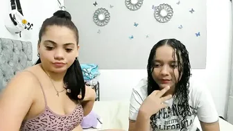 iam_mai anal posing on cam