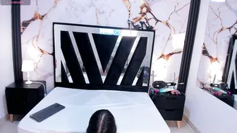 Karinasimonz slave - 09/18/2025