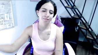 samantha2girl hairy amateur cam show