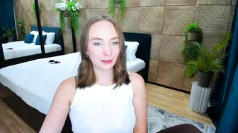 pieceofinspiration posing on cam 09-21-2025