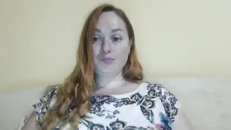 Zara_red lovense posing on webcam