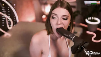 Fluffyellie fuckmachine video cam porn