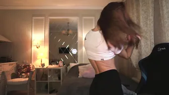 _guesswhat_ young hot live cam video