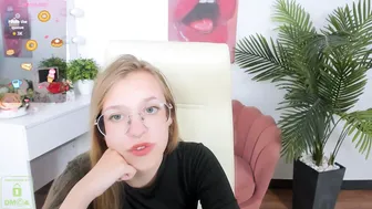 layriantavee recorded nude video 210730