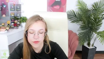 layriantavee recorded nude video 210730