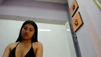 chloemartini_ porn cam 23-Sep-25