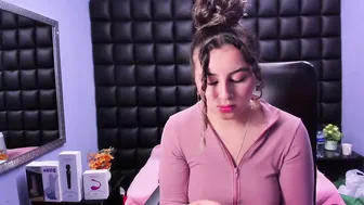 tiny_love_ chat sex 23-Sep-25