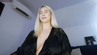 allayah feet nude on cam
