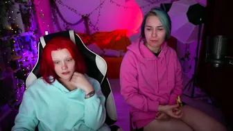 fox_and_dog sex cam chat (09/23/2025)