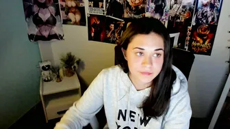 Nika_flowerss live cam video (09-23-2025)