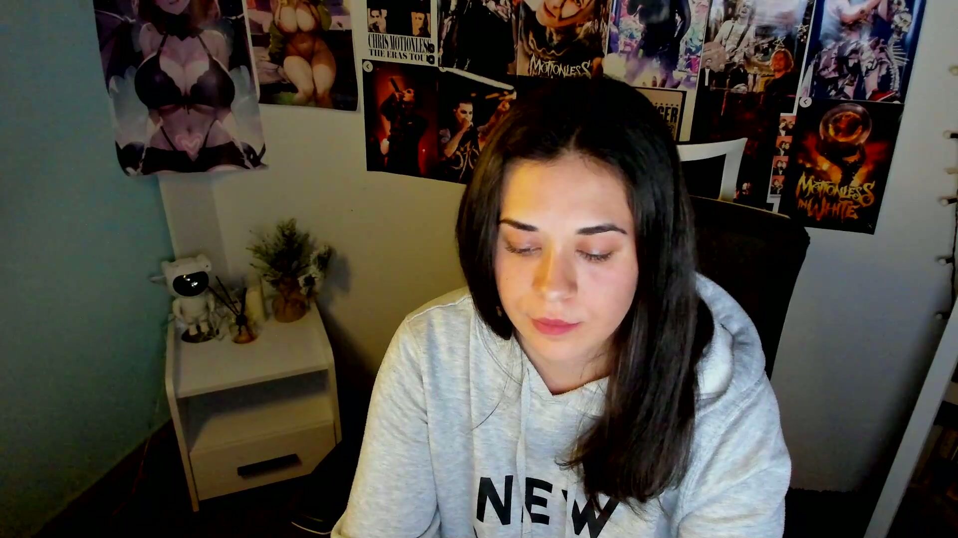 Nika_flowerss live cam video (09-23-2025)
