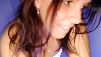 Lilbeccaxo posing on webcam - 09/26/2025