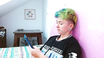 tomboyblue showfeet - 26 September 2025
