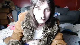 devilg1rl smalltits 09-27-2025