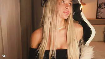 abril_w18 recorded nude video 216976
