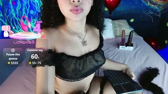 lucie_petite webcam cam sex