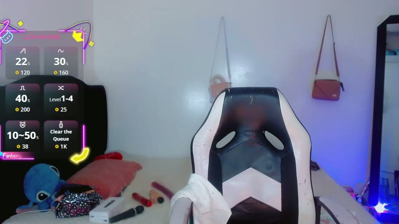 la_ratona_1 xxx chat posing on cam