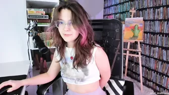 icefroq nude cam video 24 March 2025