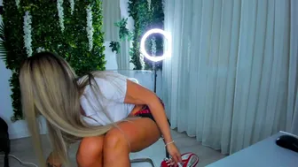 zinasquirts recorded nude video 222405