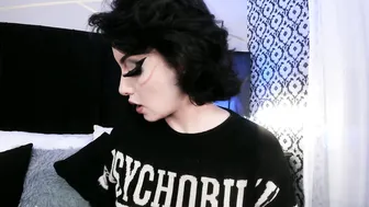 adeelinee 29-Sep-25 chat sex cam