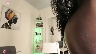 emma_backer_ 18 - (09/30/2025)