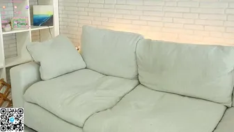 Tesalune_ posing on cam 09/30/2025