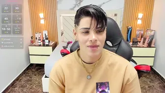 Karolandluna nude chat 09/30/2025